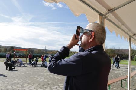 Opazovanje delnega Sončevega mrka v Šalovcih 6